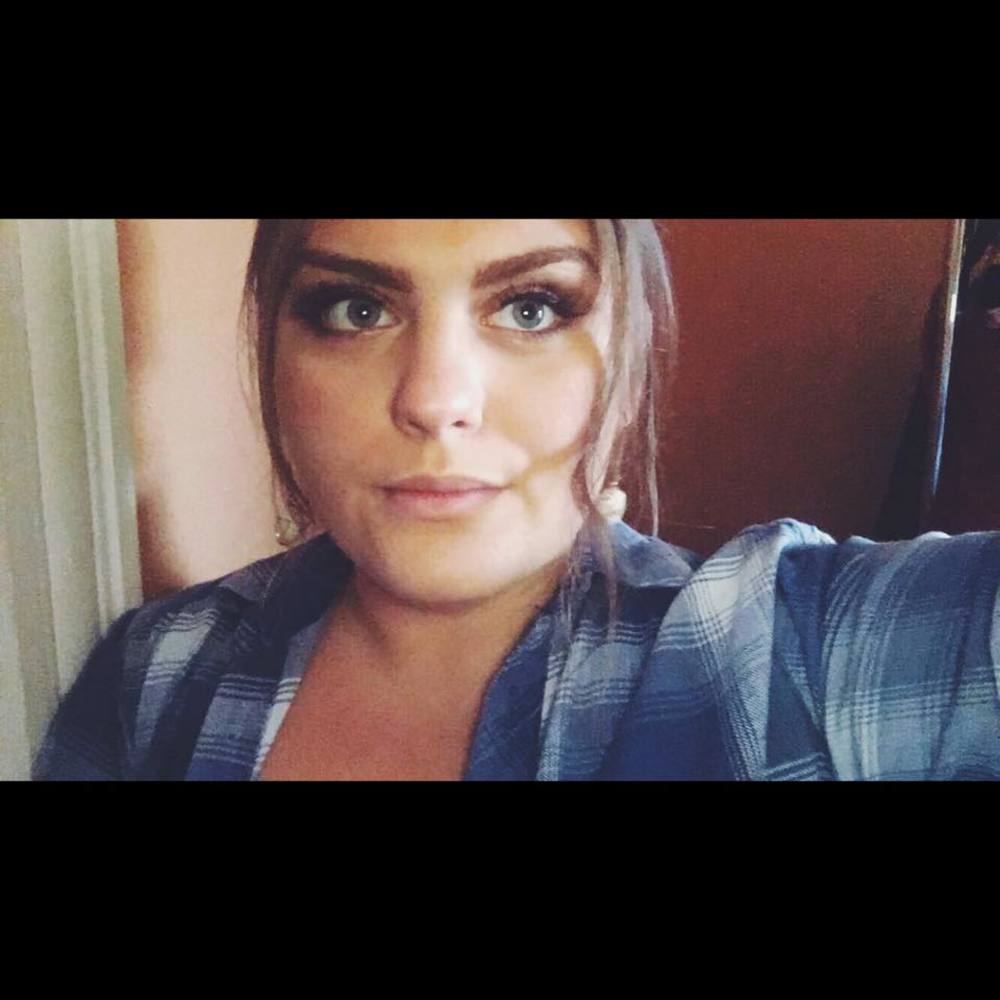 Meet your Posher, Olivia